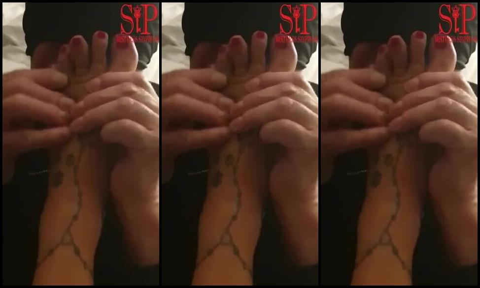Mistress Sinpiedad Nicknamed Sinpiedad Onlyfans Come Close To My Toes Get A Glimpse Under My Soles Feel Your Pulse Quicken And Your Lips Twitch