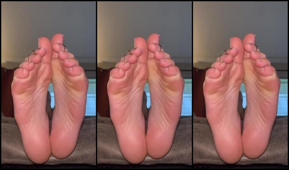 Ivy S Feet Nicknamed Footivy Foot Fetish 08 01 2023 Onlyfans Video Tops Amp Bottoms