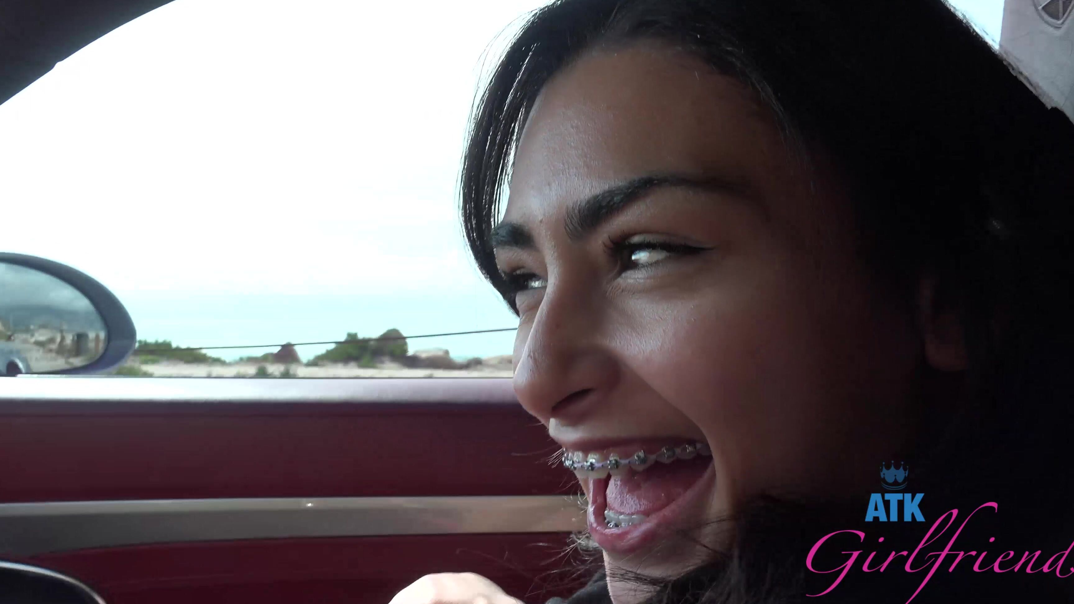 "Vanessa Moon" Piercing, Pissing, Fingering, POV, Blowjob Vanessa Moon - Malibu 1 SiteRip