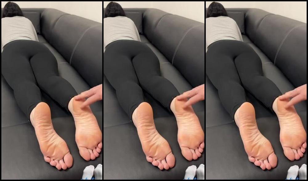 Phfootmodel Nicknamed Phfootmodel 03 09 2024 Onlyfans Video Ignoring Cum On Soles P While She Is Playing Games D
