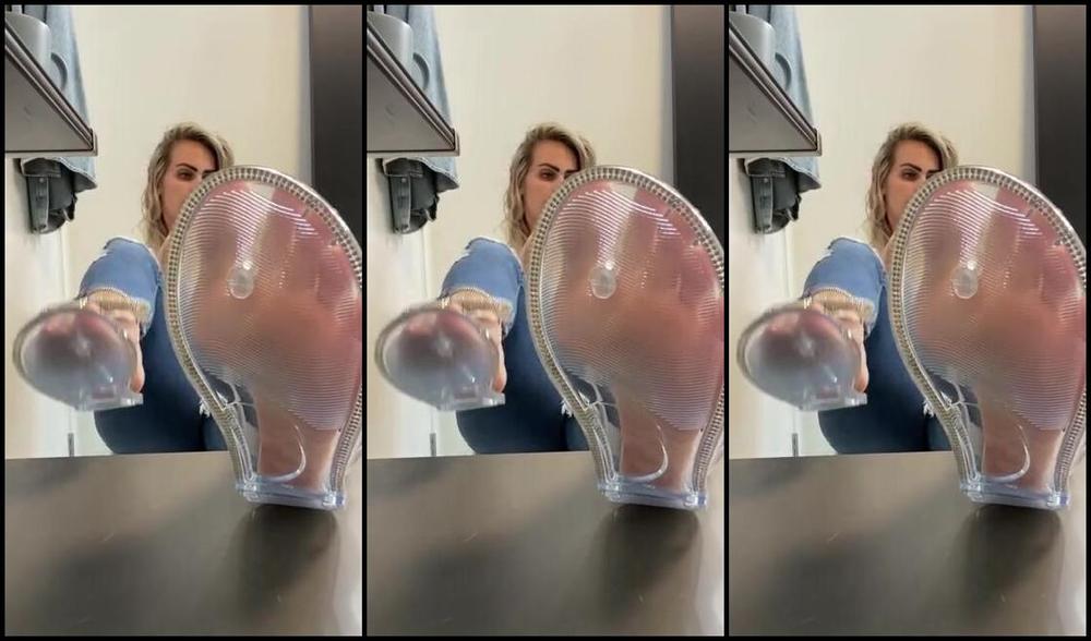 Thefantasychest Onlyfans Hand Held Fantasies Vol 16 The Coffee Shop It Was Just Your Average Day Of Stopping In For Yourp