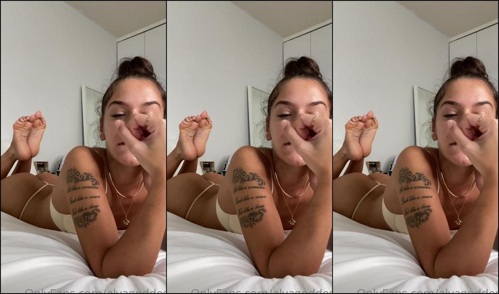 Alyagoddess Joi In The Pose I Love Teasing You Encourage You To Give Me What Belongs To Me Y