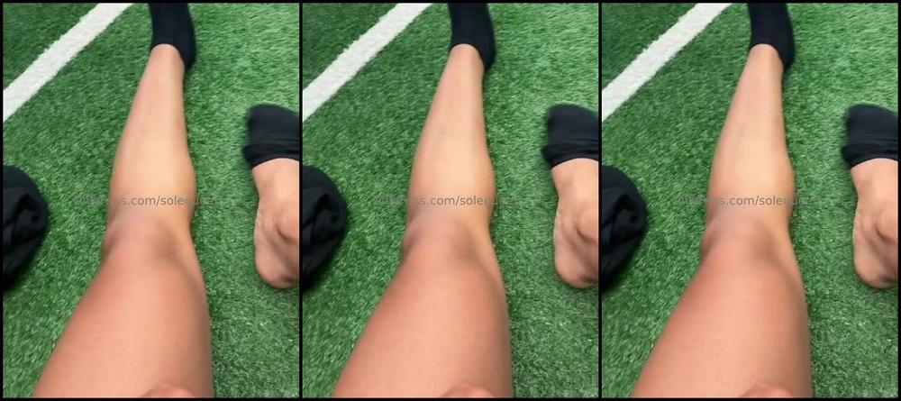 Solequeensolequeenri Onlyfans Sock Removal After My Workoutp