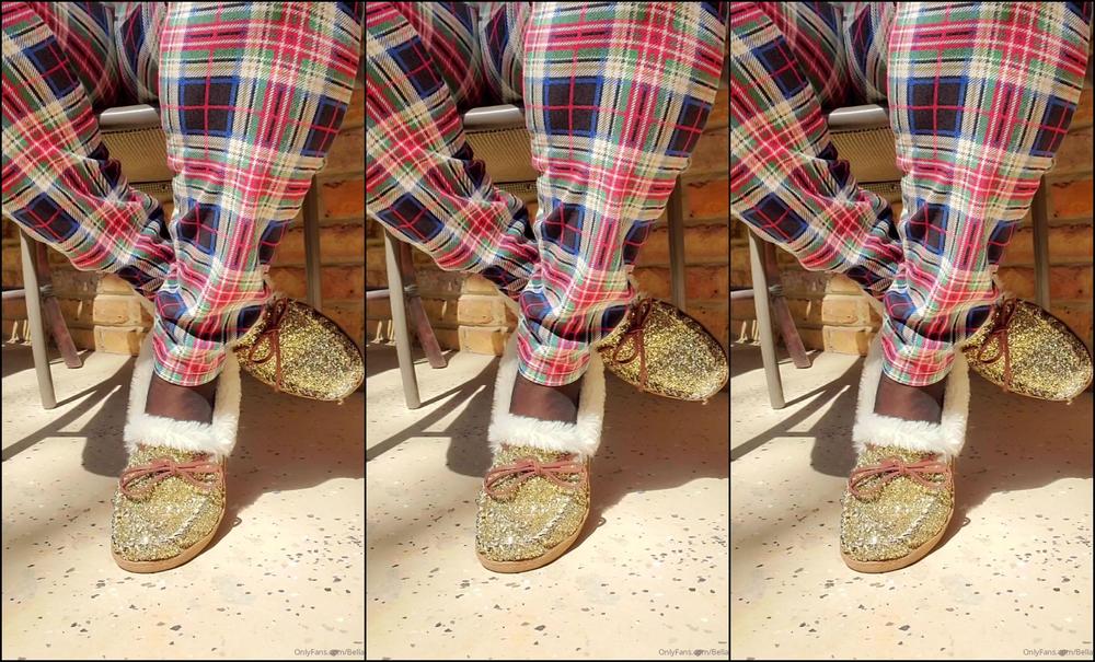 Arabellaseroticpoetry Hope Your Monday Is As Beautiful As My Toes In These Stockings