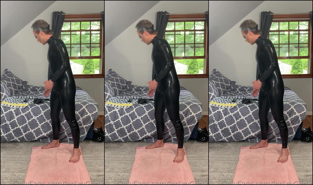 Jerseygurl Watch Me Dress In Latex And Kiki With Me