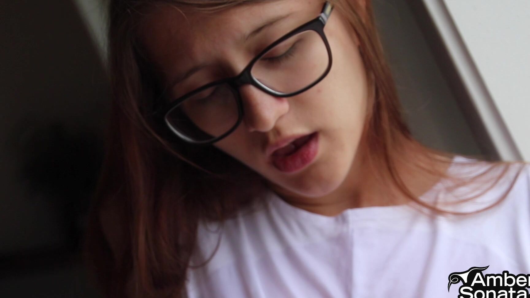 Wet & Messy, Wet Look, Wet T-Shirt, Solo masturbation, Public Flashing amber sonata girl cums using kitchen sink ManyVids