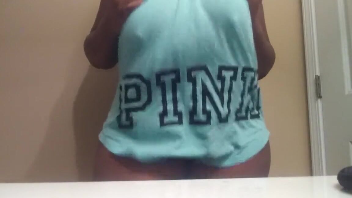 Showing off Phat Ass and Plump Tiddies_Belle Rose PornHubPremium