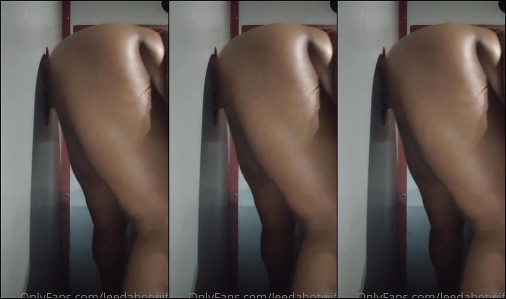 Leedahotwife I M Addicted To Gloryhole Dick Now