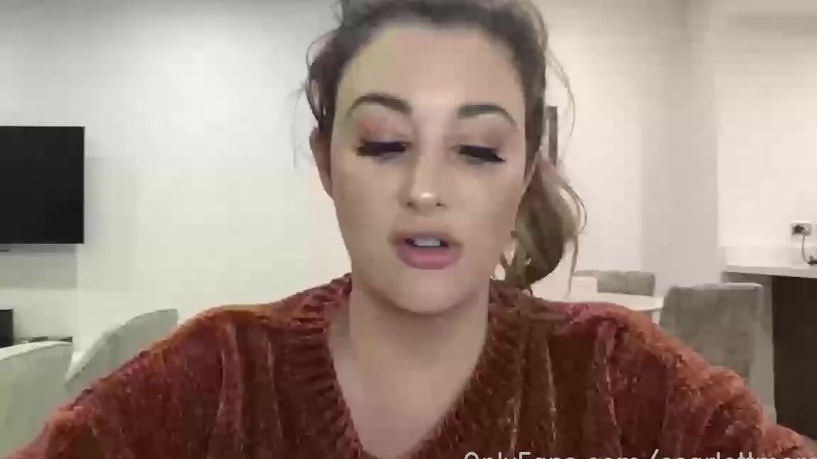 Scarlettmorgan Just Chilling Out Talking About Random Shit And Eating Thai Hahaha Also There Might Be Bo