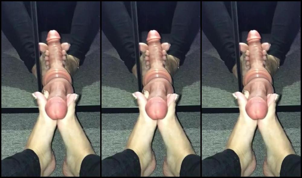 Footsiegalore Onlyfans Only Fans Exclusive I Have Something New For My Tootsies To Play With Here S A Video From My Firs