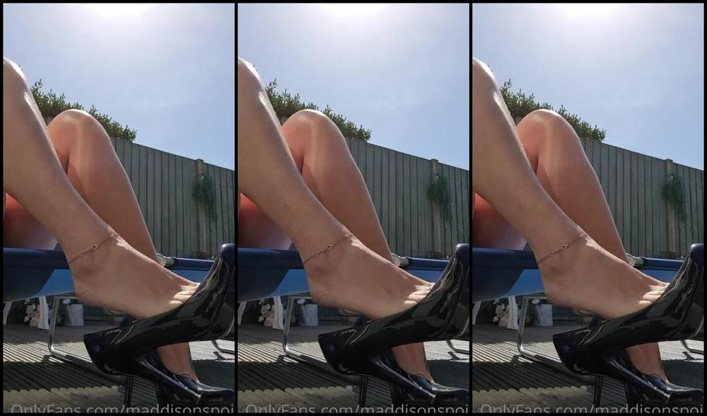 Maddison Spoilt Nicknamed Maddisonspoilt Onlyfans Shoe Play And Dirtysoles