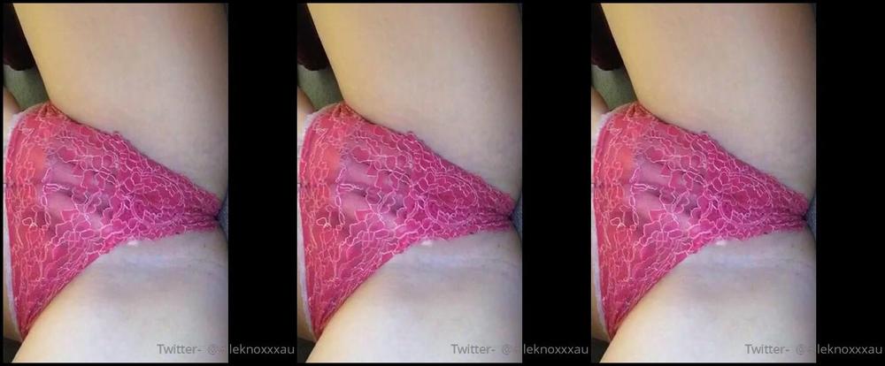 Elleknox Min Little Play On The Couch