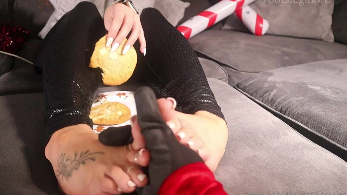 Footsiegalore Onlyfans Footsie Advent Reveal Day 24 It S The Final Advent Reveal Santa Baby So Hurry Down My Chimney