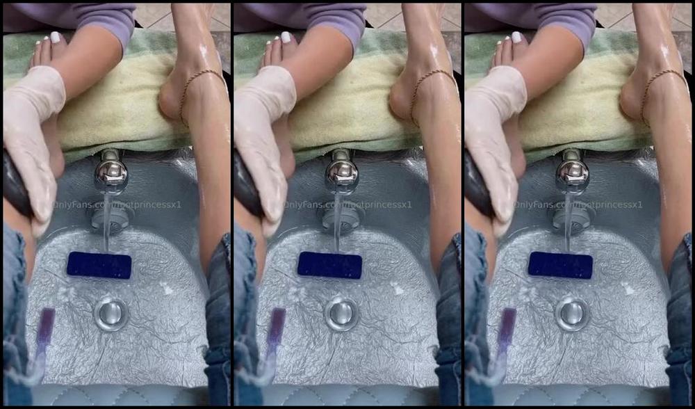 Footprincessx1 Nicknamed Footprincessx1 Onlyfans Pedicure Timeeeee Send Tributes 4