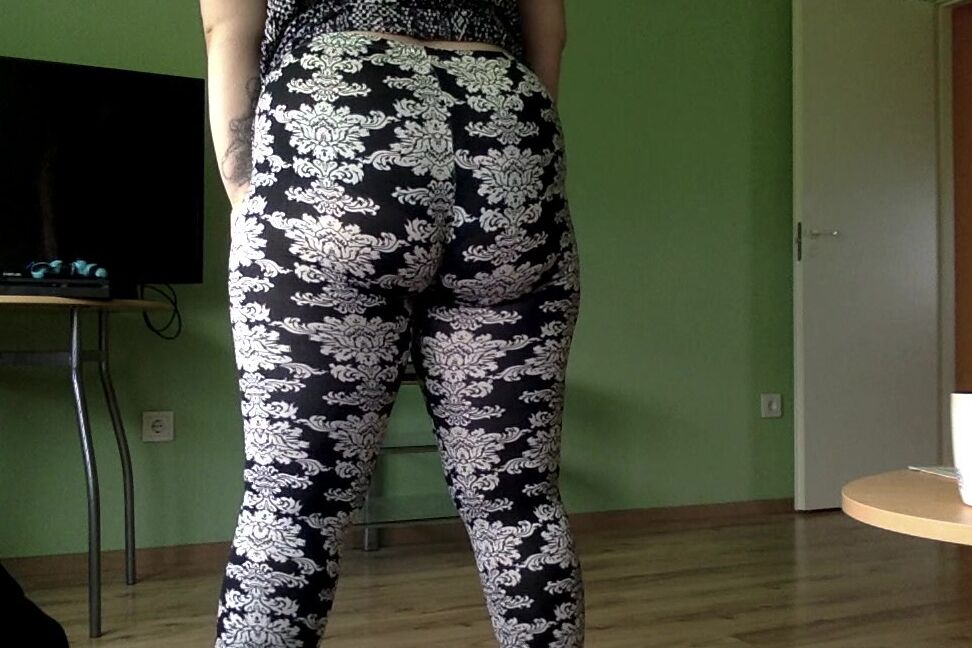 Ruby Rose Fetish Big Fat Ass Squats Workout Sweatpants