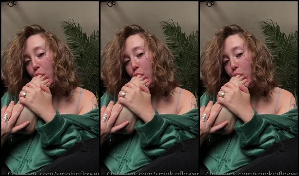 Goddess Flower Nicknamed Smokinflowers Foot Fetish 07 16 2023 Onlyfans Video A Sneaky Little Self Worship While My Friend Was Getting The Mail 1 Min D