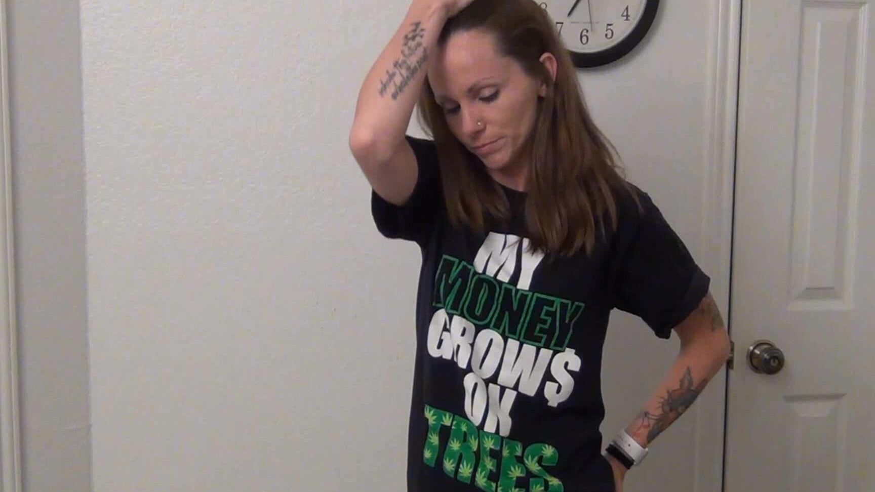 Lux, Full HD, amateurspankings as lux learns a lesson Clips4Sale