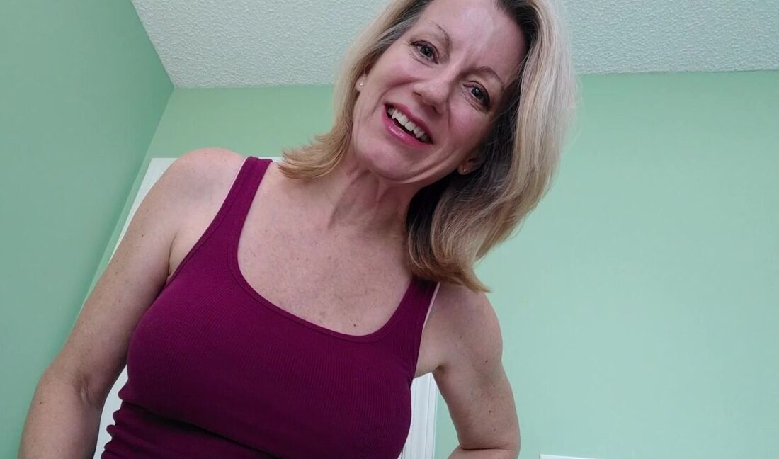 Morina Mommy Makes Fun Of Your Little P P