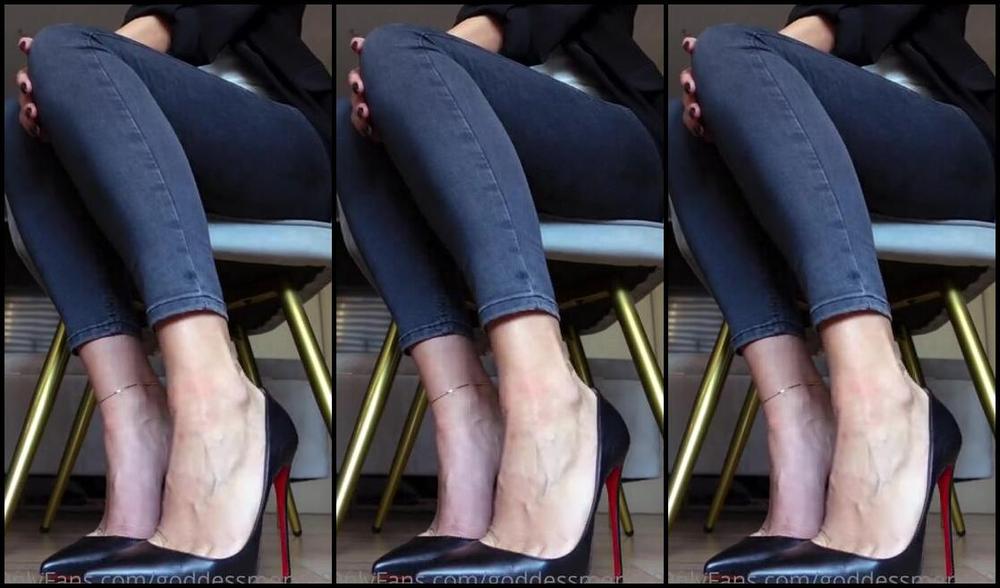 Goddessmona 91 Onlyfans Shoeplay In Meinen Louboutin High Heels Lsst Deinen Puls Wieder Ganz Schnell Hher Schlagen Diesep