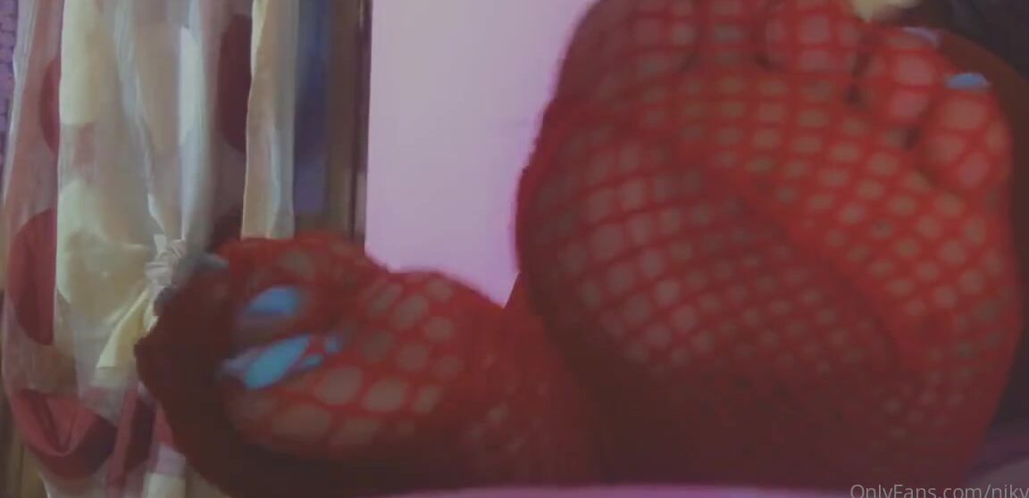 Nikykikka Nicknamed Nikykikka Foot Fetish 01 04 2022 Onlyfans Video Thank You For This Stocking