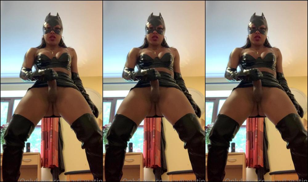 ayllagatina-01-07-2020-487107434-who-wants-to-face-this-catwoman