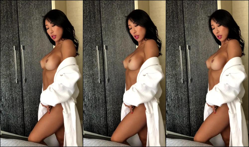 Asian,Masturbation,Pussy Teasing,Strip Tease,Striptease nicoledoshi come play with me in bed ManyVids