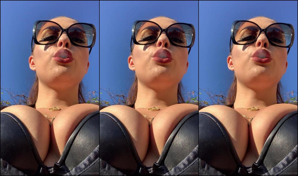 Gynarchygoddess Smoking In Leather