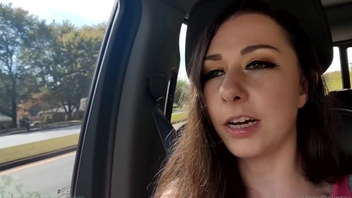 Dakota Charms Nicknamed Dakotacharms Onlyfans Before I Stop