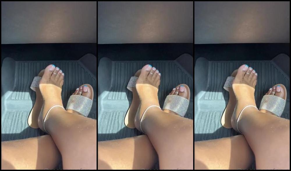 Sassy Toes Aka Sassytoesforyou Onlyfans I Really Love Teasing In The Car 2