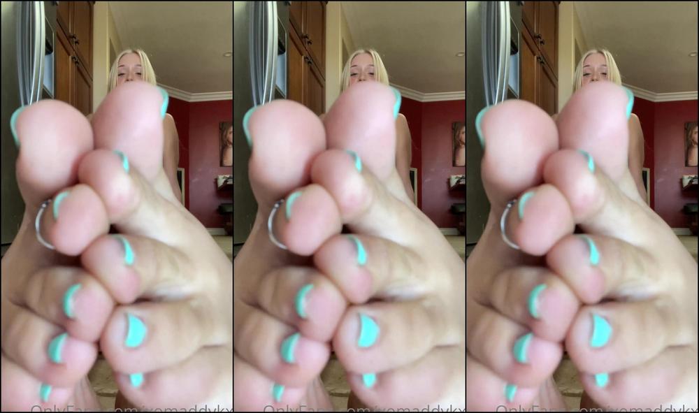 Xomaddykxo You Like My Heels Babe I Heard You Gave Money To Another Goddess Now You Have To Redee