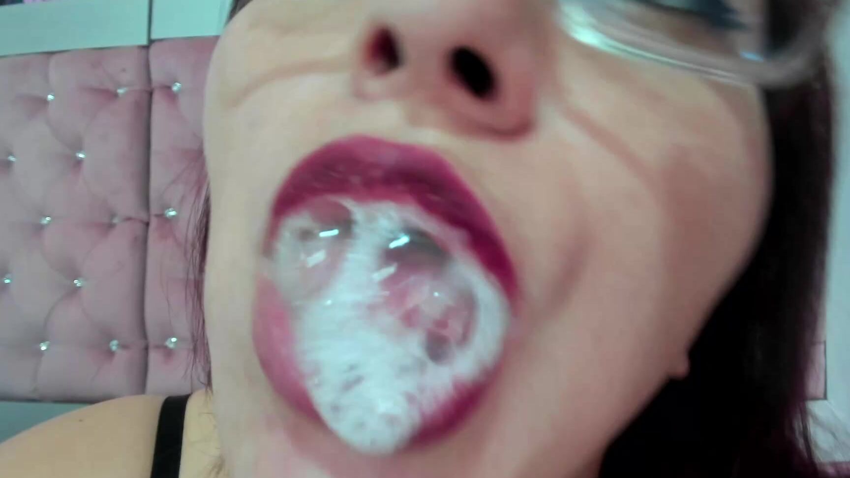 "Coconutsex" closeups, deepthroat, dildosucking, gags, sloppy Spit Siren Luring with Spit Skills manyvids