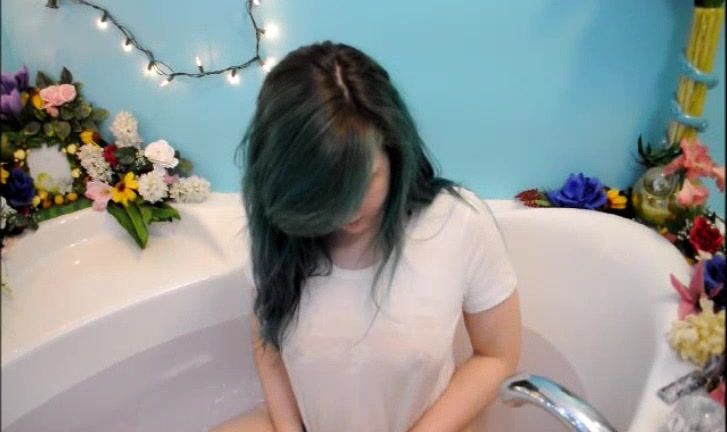 G Dshideouscreation Wet Tshirt Bathtub Tease Amp Blowjob