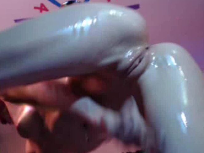 Ass, Brunette, Nipples, Oil, Piercings sexyjalyn18 oil up ManyVids