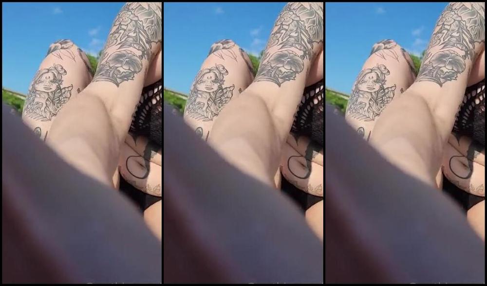 Mythicmaggie Onlyfans A Very Rushed Lotioning Job By The Water Maybe You Could Help Me Out Nextp