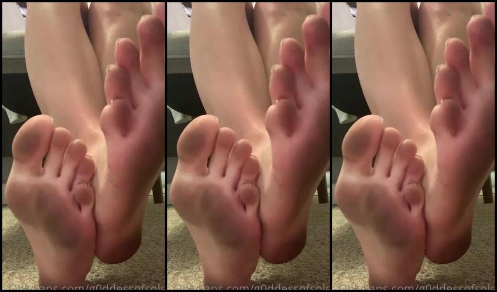G0Ddessofsoles Nicknamed G0Ddessofsoles Onlyfans Video 2 Minutes Of My Dirty Feet What Would You Do To Lick Every Speck Of Dirt