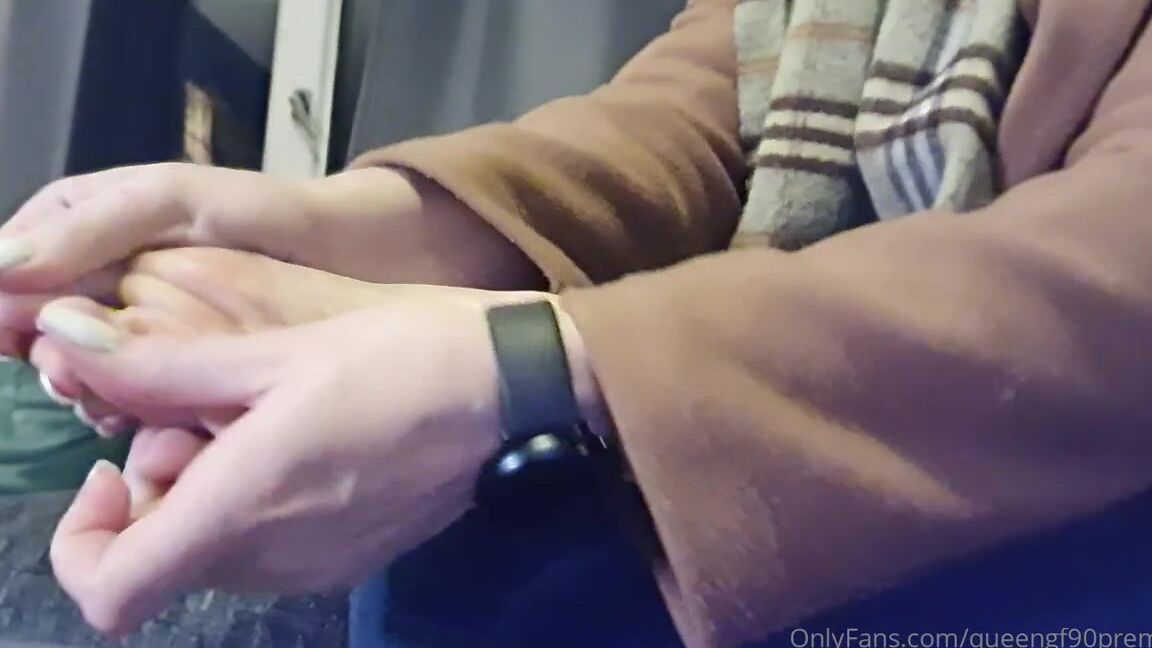 The Foot Queen Of England Aka Queengf90Premium Onlyfans Just A Footrub And Some Of Natures Lube