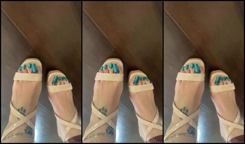 Tatianasnaughtytoes Nicknamed Tatianasnaughtytoes Onlyfans New 2021February21 Combustealble 2 Videos Walking In My Wedge Sandals Getting Ready To G 2 Bov