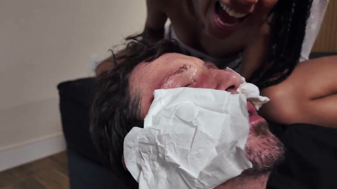 realfetishbrazil piscina de cuspe e cinzeiro humano Clips4Sale