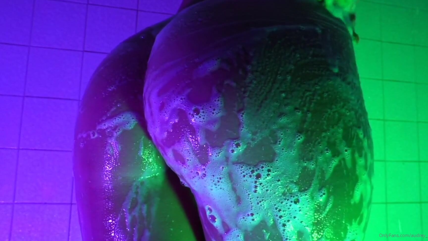 audrey-27-02-2020-162078227-sudsy-psychedelic