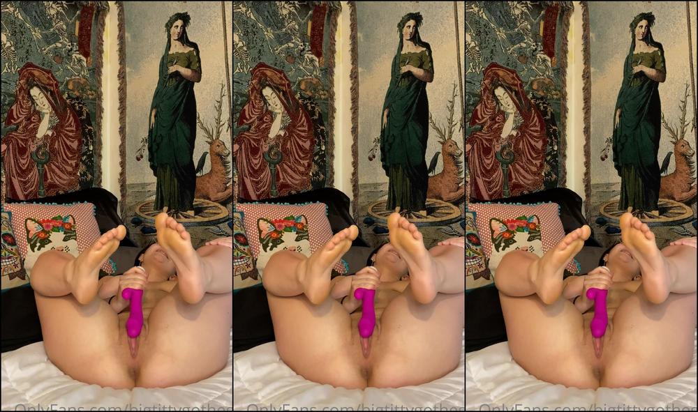 Bigtittygothegg Here S A Little Mix Of Feet Vibrator And Anal I Ended Up Enjoying Anal So Much Mor