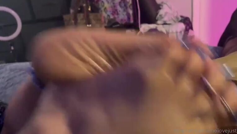 Nolove Justfeet Nicknamed Nolovejustfeet Onlyfans When Smoking And Vibing Turns Into Footplay And Stroking 3