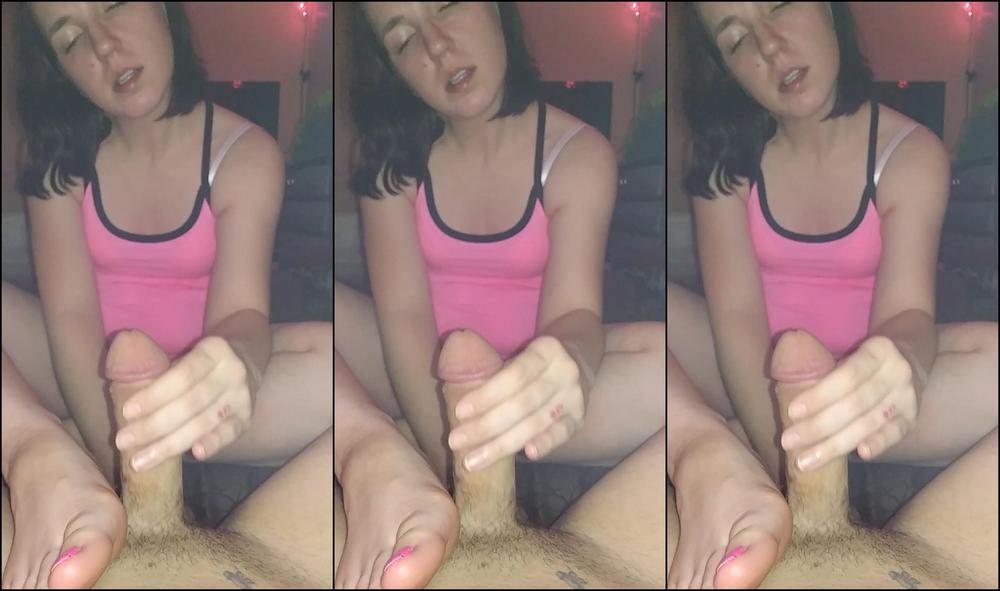 Barefoot, Foot Fetish, Footjobs, Hot Wives, Amateur wifenxtdor slutty wife does footjob wth worship ManyVids