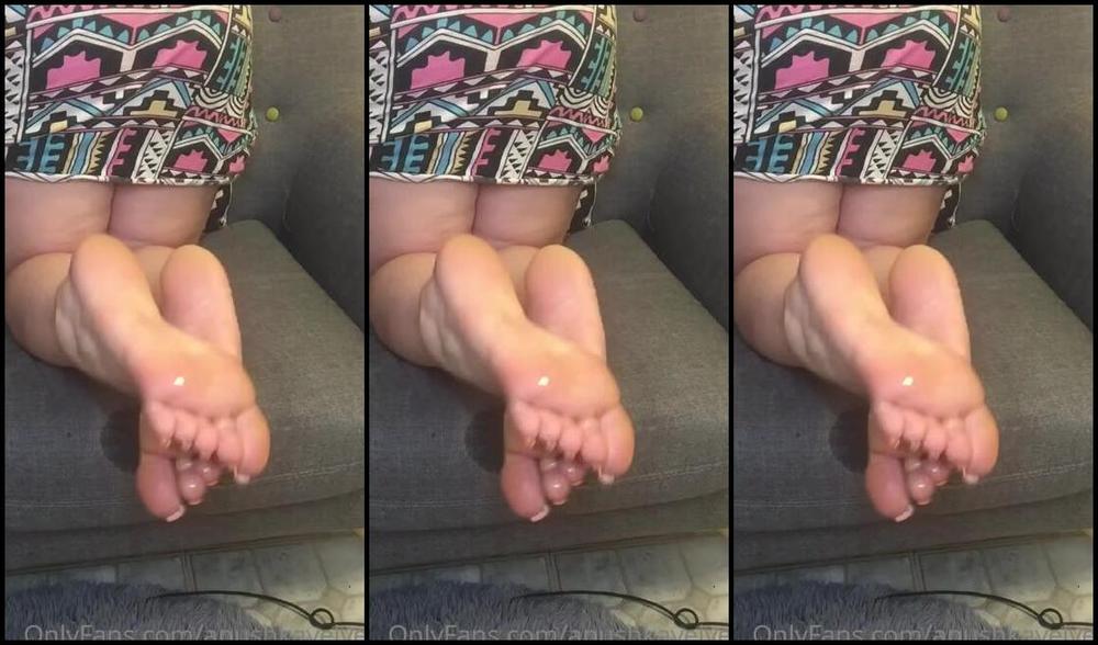 Anushkavelvet Onlyfans Got Oil All Over My Arm Chair But It Was Sooo Worth It I Think You D Agree Sweetheart What A Mes