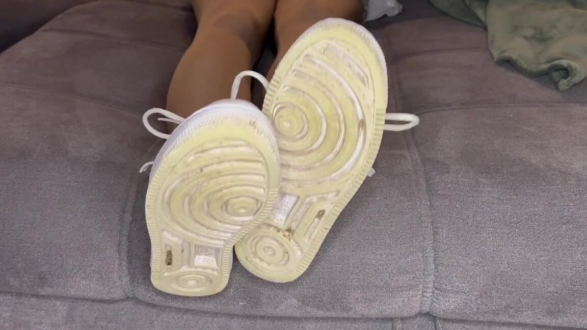 Germangirlnextdoor95 Onlyfans Got Orange Soles Today Doing Some Sport