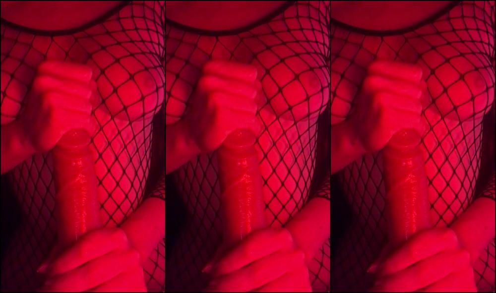 Emiigotchi Fun Little Oiled Up Handjob Vi