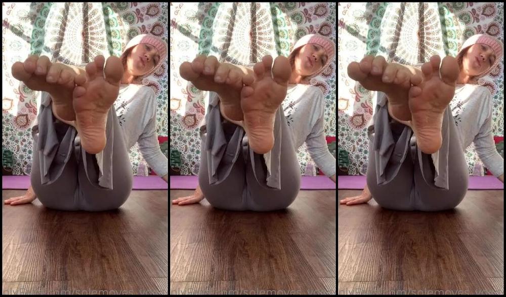 Sole Kissed Nicknamed Solemoves Yogitoes Onlyfans I Was Asked To Do A Crisscross Of The Soles Vid With No Self Worship So Here Ya Go Y All Happy