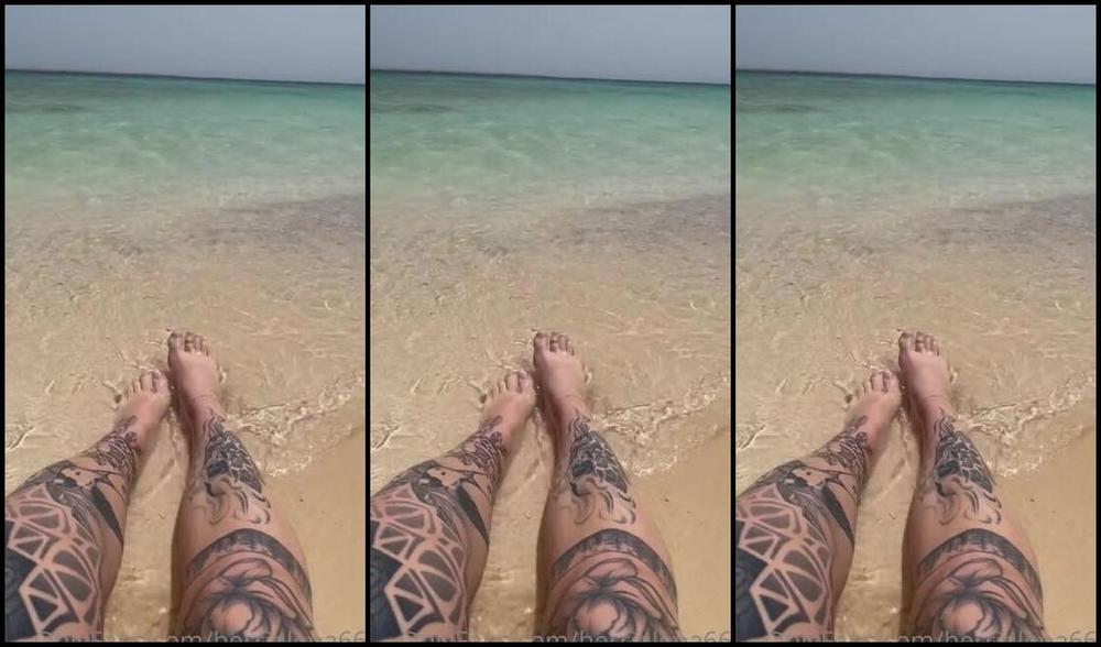 Herrin Lena Nicknamed Herrinlena666 Onlyfans Keep Calm And Enjoy The View Amp By That I Mean My Feet