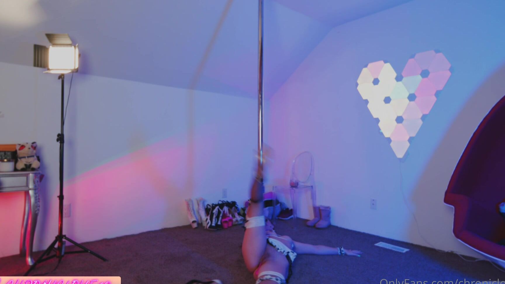 chroniclove69-03-11-2020-1187872804-marley-moo-dance-party-4-vids-