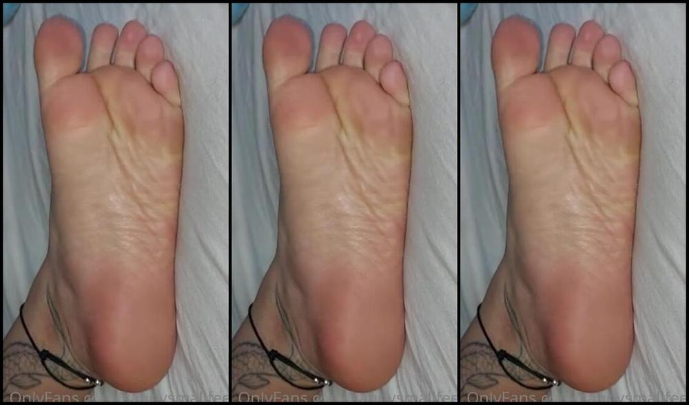 Mica Sandy Nicknamed Sandysmallfeet Onlyfans Soft Soles Ready For Your Cock