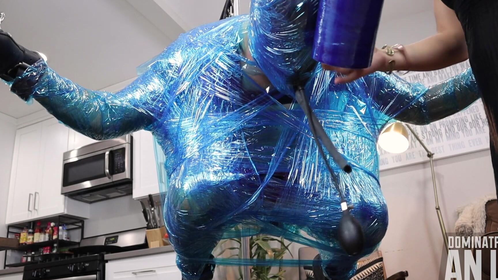 Mistress An Li - Floating Fucktoy Part IV ManyVids